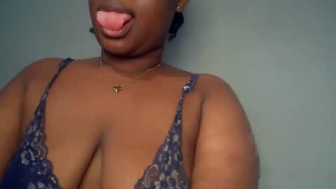 Snapshot of freaky_slut5 chatting on 02/19/26, 05:25 freaky slut5 online show from 02/19/26, 05:25