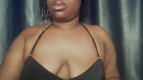 Snapshot of freaky_slut5 chatting on 04/12/26, 04:06 freaky slut5 online show from 04/12/26, 04:06