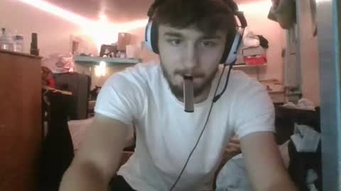 freakyboy2027 online show from 08/05/26, 06:27