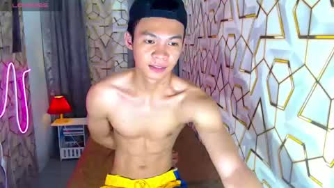 Snapshot of freakymarkxxx chatting on 06/12/26, 10:36 Mark online show from 06/12/26, 10:36