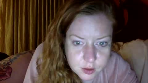 Snapshot of freckledfreaks chatting on 02/09/25, 01:22 Me Myself Irene online show from 02/09/25, 01:22