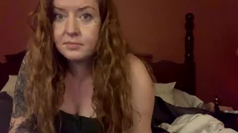 Snapshot of freckledfreaks chatting on 02/18/25, 06:15 Me Myself Irene online show from 02/18/25, 06:15