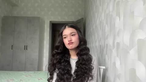 Snapshot of fredamedora chatting on 06/11/26, 05:16 Mia online show from 06/11/26, 05:16
