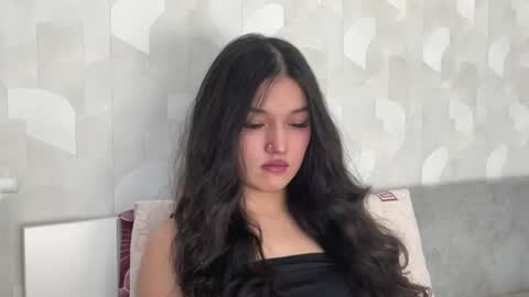 Mia online show from 07/29/26, 03:15