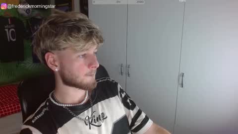 Snapshot of freddy_star chatting on 03/06/25, 09:42 Frederick Perin online show from 03/06/25, 09:42