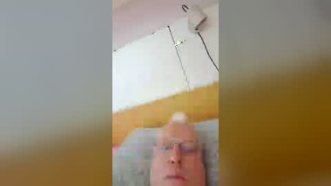 Snapshot of freddybear196258 chatting on 06/26/26, 09:46 freddybear196258 online show from 06/26/26, 09:46