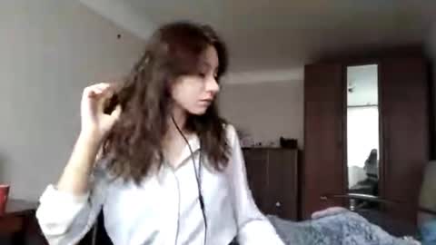 Snapshot of fredmurrietta chatting on 10/22/25, 07:30 Mia online show from 10/22/25, 07:30