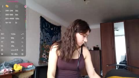 Snapshot of fredmurrietta chatting on 10/28/25, 09:35 Mia online show from 10/28/25, 09:35