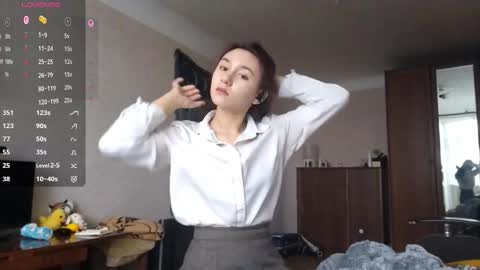 Snapshot of fredmurrietta chatting on 11/12/25, 09:32 Mia online show from 11/12/25, 09:32