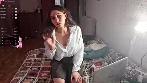 Snapshot of fredmurrietta chatting on 11/26/25, 01:34 Mia online show from 11/26/25, 01:34