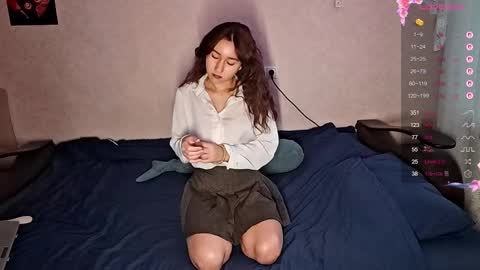 Snapshot of fredmurrietta chatting on 12/01/25, 12:32 Mia online show from 12/01/25, 12:32