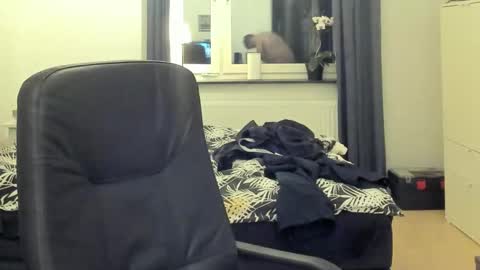 Snapshot of fredrik386959 chatting on 01/19/25, 04:36 Fredrik online show from 01/19/25, 04:36