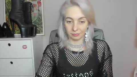 Anne online show from 06/11/26, 07:17