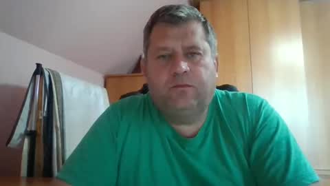 Snapshot of freeboy80180 chatting on 09/21/25, 06:04 freeboy80180 online show from 09/21/25, 06:04