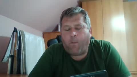 freeboy80180 online show from 09/26/25, 02:54