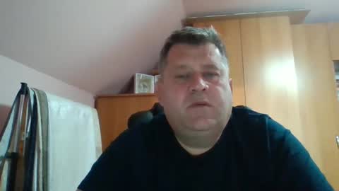 freeboy80180 online show from 10/05/25, 03:21