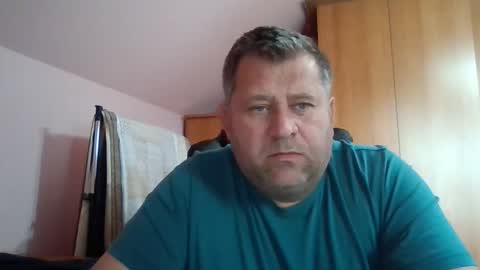 Snapshot of freeboy80180 chatting on 11/20/25, 12:05 freeboy80180 online show from 11/20/25, 12:05