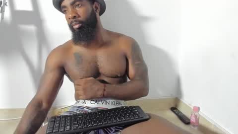 Snapshot of freedom_24 chatting on 01/04/25, 12:48 shakur online show from 01/04/25, 12:48
