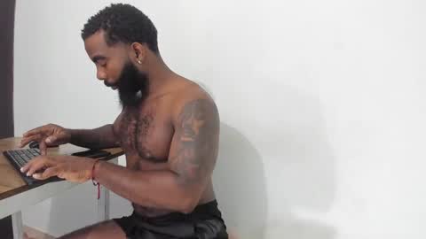 Snapshot of freedom_24 chatting on 02/15/25, 01:42 shakur online show from 02/15/25, 01:42