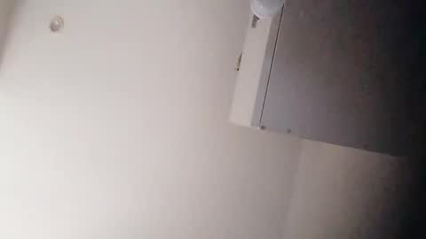 freeliv331874 online show from 12/19/25, 12:01