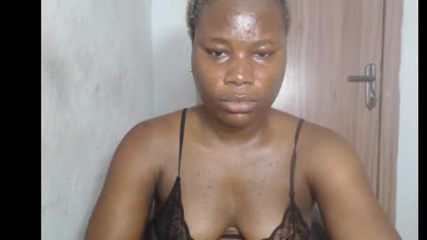 Snapshot of frekkymorelle chatting on 10/11/25, 06:45 frekkymorelle online show from 10/11/25, 06:45