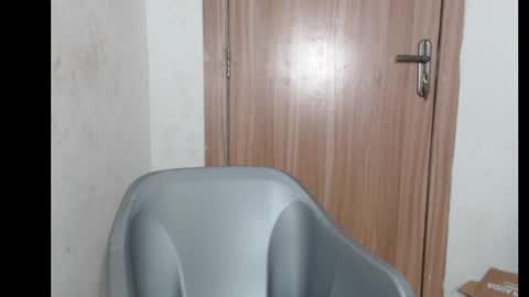 Snapshot of frekkymorelle chatting on 10/18/25, 05:54 frekkymorelle online show from 10/18/25, 05:54