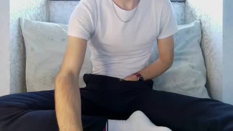 Snapshot of french_666999 chatting on 01/16/25, 01:14 French 666999 online show from 01/16/25, 01:14