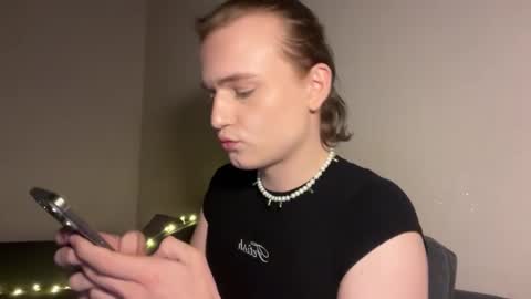 frendlys_guys online show from 09/10/25, 10:10