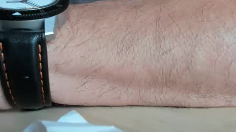 Snapshot of frenenoir chatting on 10/23/25, 06:50 BlackAsh online show from 10/23/25, 06:50