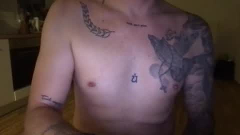 Snapshot of freshguy28 chatting on 11/20/25, 01:39 Dorian online show from 11/20/25, 01:39
