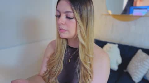 Snapshot of fresita_pink_ chatting on 12/04/25, 07:33 fresita_pink_ online show from 12/04/25, 07:33