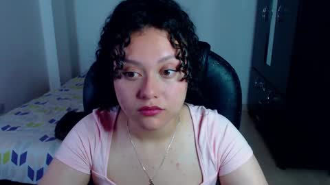 Snapshot of freud_x_louise1 chatting on 01/12/25, 03:07 Louise online show from 01/12/25, 03:07