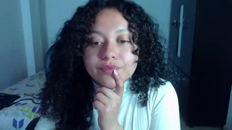 Snapshot of freud_x_louise1 chatting on 02/10/25, 04:19 Louise online show from 02/10/25, 04:19