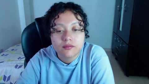Snapshot of freud_x_louise1 chatting on 02/17/25, 05:58 Louise online show from 02/17/25, 05:58