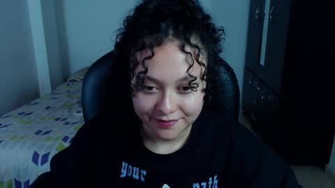 Snapshot of freud_x_louise1 chatting on 02/24/25, 02:08 Louise online show from 02/24/25, 02:08