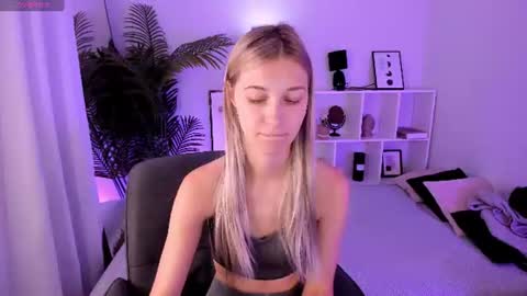 Laura online show from 07/23/26, 07:17