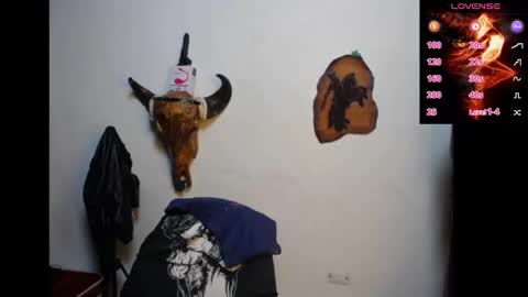 freyaa_sorceress online show from 12/28/24, 11:16