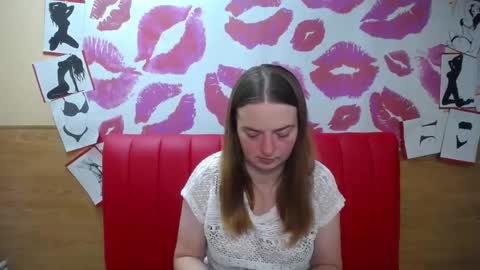 Snapshot of freyadak chatting on 12/04/25, 06:16 FreyaDak online show from 12/04/25, 06:16