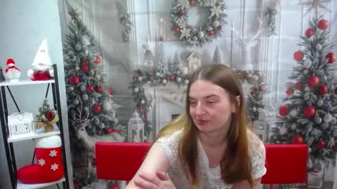 Snapshot of freyadak chatting on 12/17/25, 06:14 FreyaDak online show from 12/17/25, 06:14