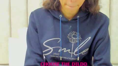 Snapshot of freyamoller chatting on 11/01/25, 06:21 FREYA online show from 11/01/25, 06:21