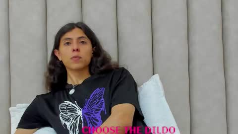 Snapshot of freyamoller chatting on 11/12/25, 07:13 FREYA online show from 11/12/25, 07:13