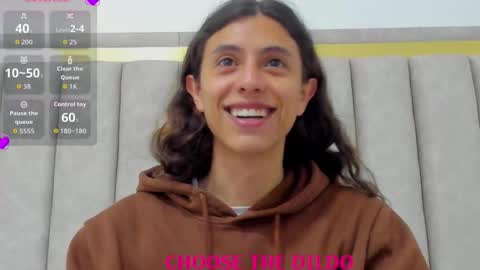 Snapshot of freyamoller chatting on 11/18/25, 07:18 FREYA online show from 11/18/25, 07:18