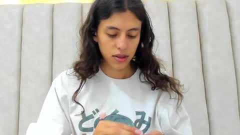 Snapshot of freyamoller_ chatting on 04/14/26, 07:20 FreyaMoller online show from 04/14/26, 07:20
