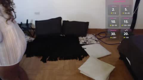 Snapshot of freyarouge chatting on 06/06/26, 02:11 freyarouge online show from 06/06/26, 02:11