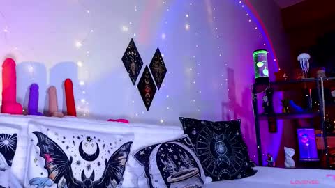 Freya online show from 02/24/25, 05:00