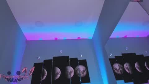 Snapshot of freyazimmerman_ chatting on 11/02/25, 09:39 Pau. online show from 11/02/25, 09:39