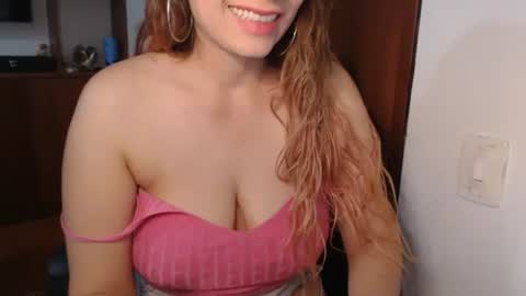 FREYJA LOREN online show from 09/25/25, 12:25