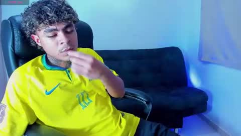 freyva_ online show from 06/14/26, 02:24