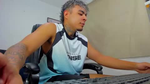 freyva_ online show from 07/15/26, 03:01