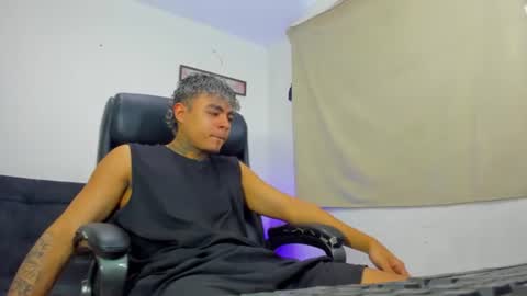 freyva_ online show from 07/15/26, 06:24
